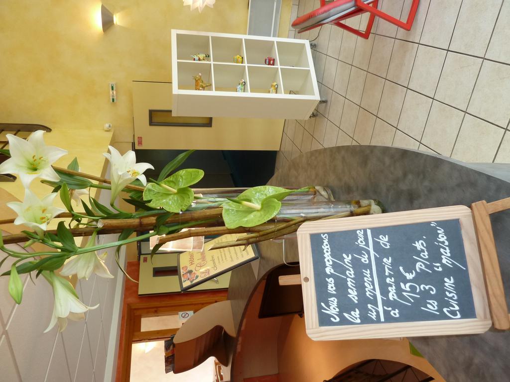 Hotel La Colombiere Cantal Масиак Екстериор снимка