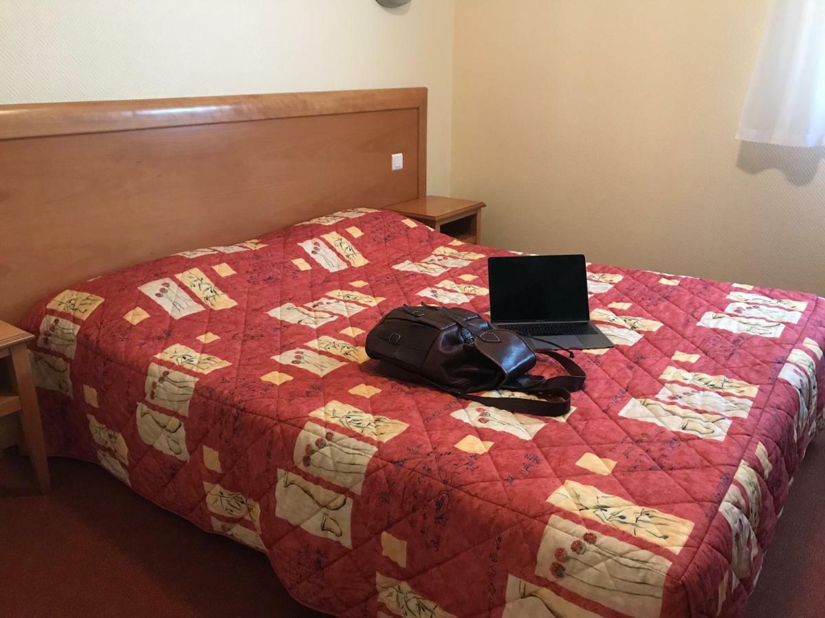 Hotel La Colombiere Cantal Масиак Екстериор снимка